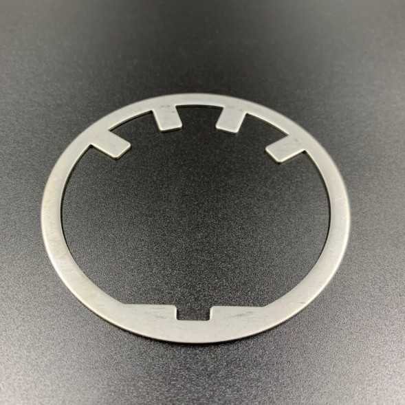 Шайба стопорная обоймы гребного вала Yamaha 40-55 (Omax)