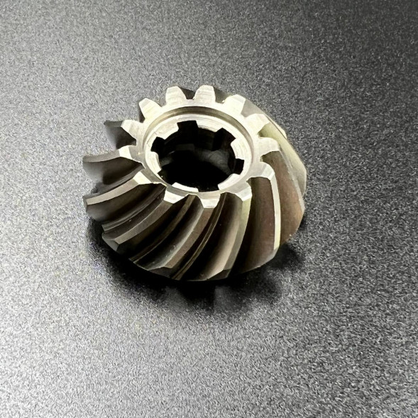 Шестерня вертикального вала (Пиньон) Yamaha 30D (6J8-45551-00) (Osaka)