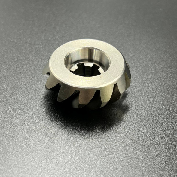 Шестерня вертикального вала (Пиньон) Yamaha 30D (6J8-45551-00) (Osaka)