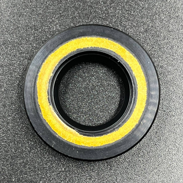 Сальник Yamaha (93101-16001; 93101-16M36) (16x30x6) (PREMARINE)