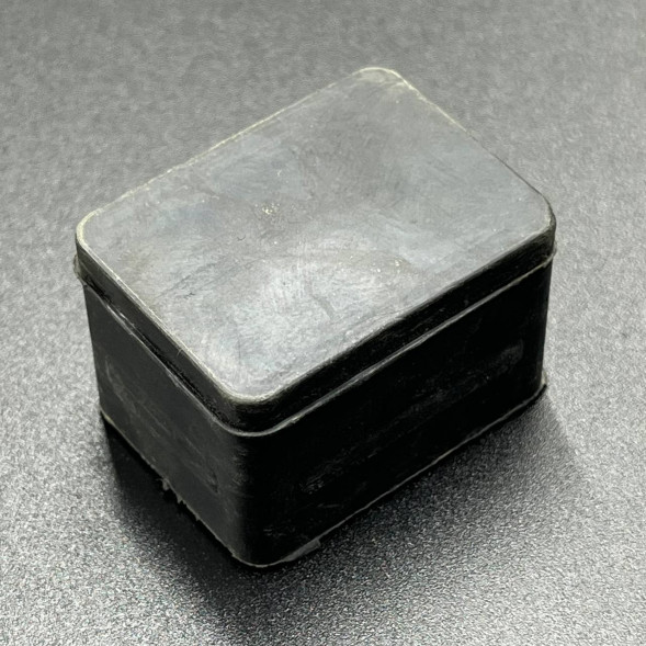 Демпфер опорный резиновый Tohatsu 8-9.8 (9.8F-05.05) (Нижний боковой) (YUELANG)