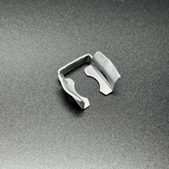 Скоба крепления инжектора стальная RETAINER-INJECTOR (Quicksilver)