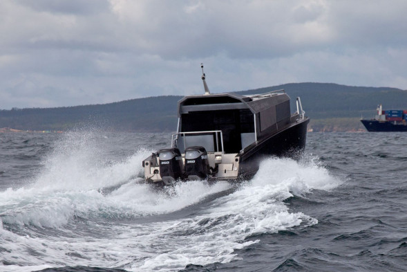 Катер VOYAGER 960 Cabin