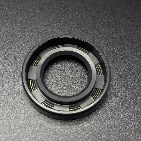 Манжета резинометаллическая OIL SEAL (MERCURY) QS