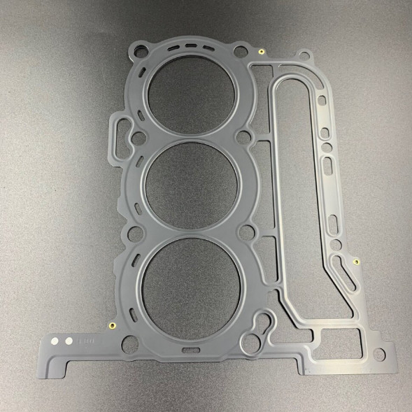 Прокладка под головку Suzuki DF40-60(A) (Suzuki)