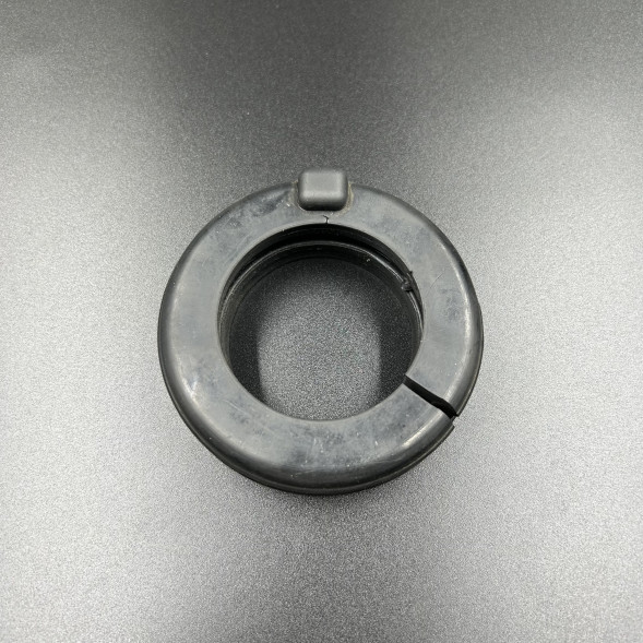 Втулка подвески Tohatsu MFS4-6 (Низ) (WUHU)