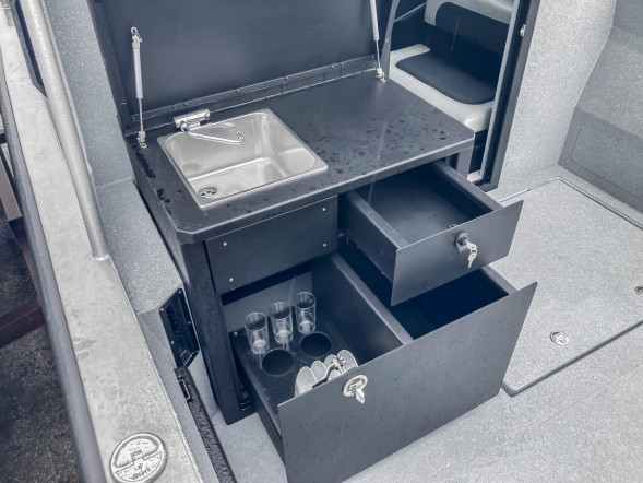 Катер VOYAGER 800 LE с Suzuki DF300APX