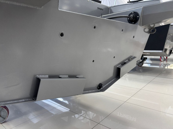 Моторная лодка, Триера 460 BR_new, серый с Suzuki DF50ATL