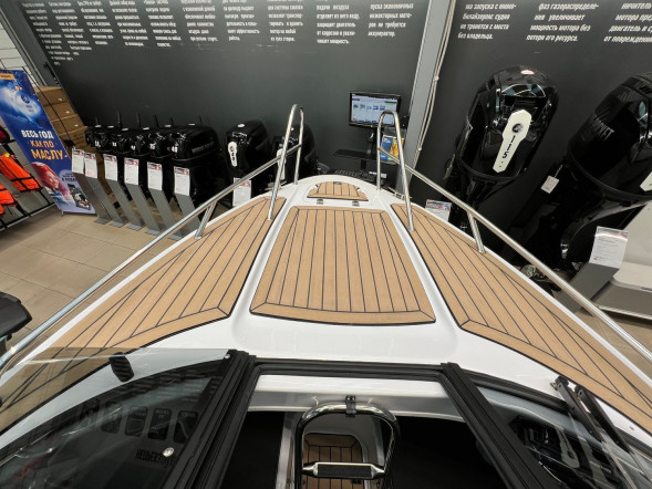 Катер Феникс 600 HT белый