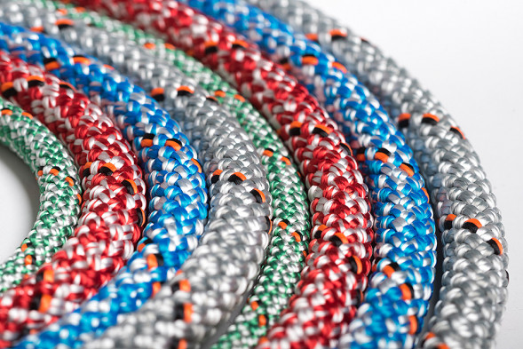 Трос D2 Club, красный, 8 мм (в бухте 100 м)