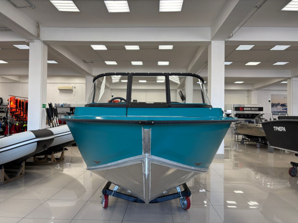 Моторная лодка, Триера 470 FISH, бирюзовый с Suzuki DF70ATL