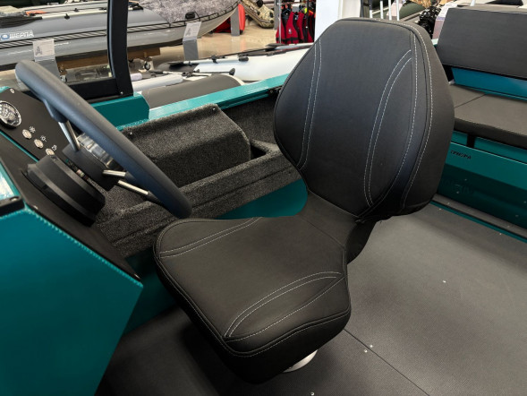 Моторная лодка, Триера 470 FISH, бирюзовый с Suzuki DF70ATL