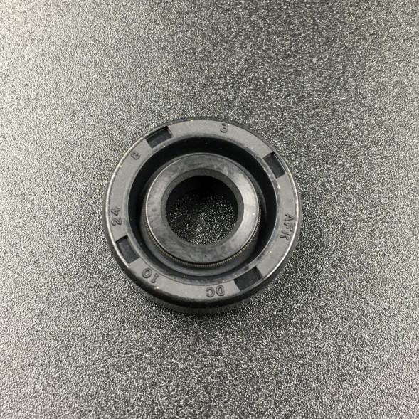 Сальник Tohatsu (369-60223-0) (10x24x8) (Omax)