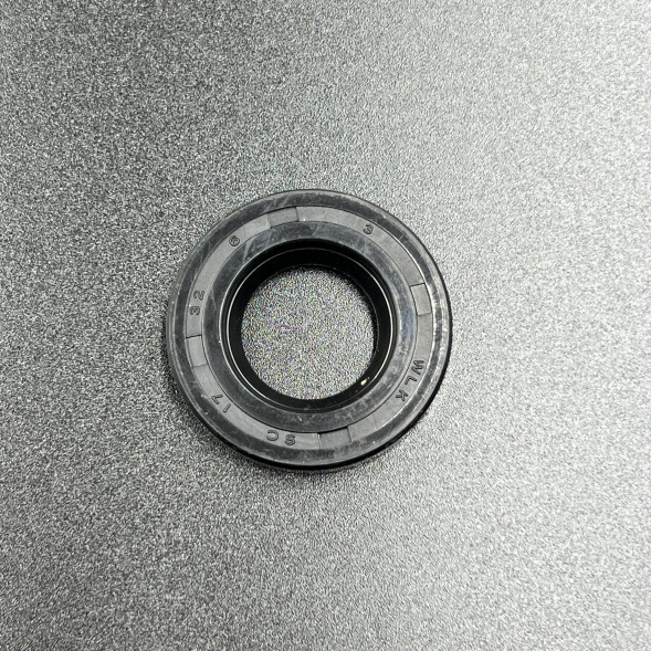 Сальник Suzuki (09282-17L01) (17x32x6) (POLY-MOTO)