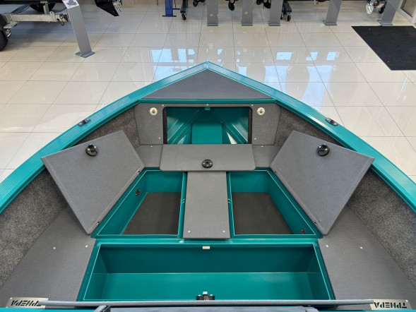 Моторная лодка, Триера 470 FISH, бирюзовый с Suzuki DF60ATL