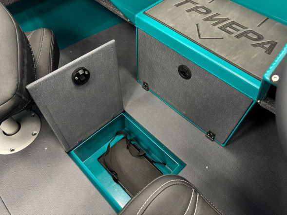 Моторная лодка, Триера 470 FISH, бирюзовый с Suzuki DF60ATL