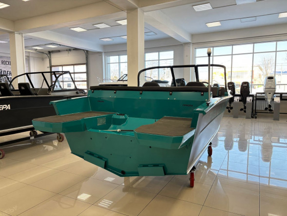 Моторная лодка, Триера 470 FISH, бирюзовый с Suzuki DF60ATL