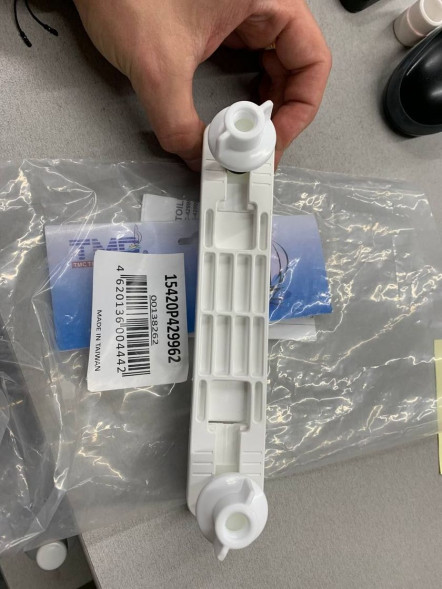 Крепление крышки унитаза "Deluxe"