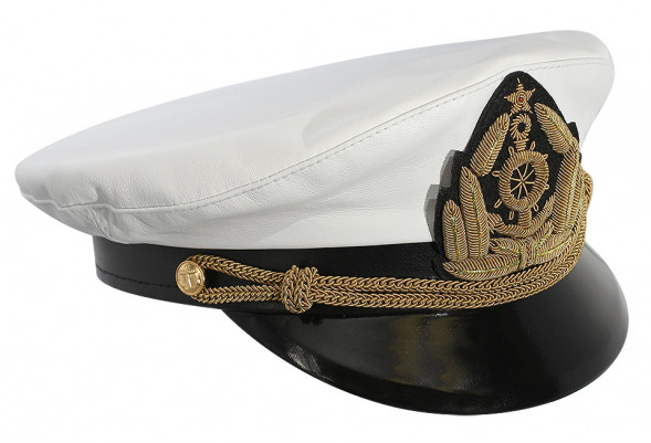 Капитанка кожаная, цвет белый р 60