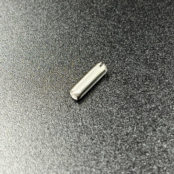 Фиксатор пружинный (штифт) тяги реверса и румпеля Tohatsu 8-40 (951403-0310) (Tohatsu)