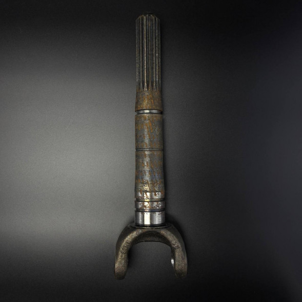 Вилка карданного вала YOKE ASSY-SPLINED QS