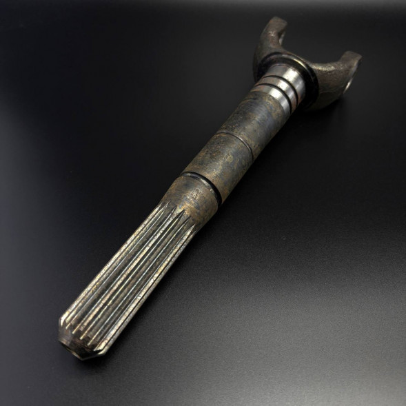 Вилка карданного вала YOKE ASSY-SPLINED QS