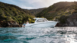 Катер Beneteau Antares 8 OB V2 Version Cruising