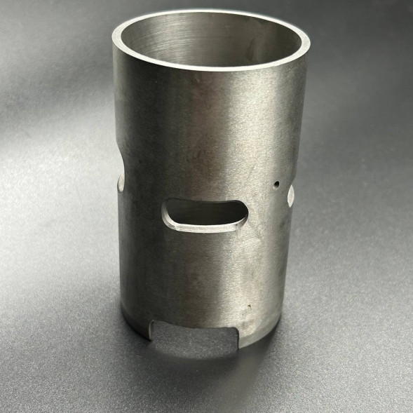 Гильза цилиндра Yamaha 9.9-15 (63V-10935-00; 682-10935-00) (YUELANG)