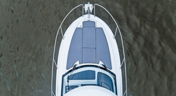 Катер Beneteau Antares 9 OB
