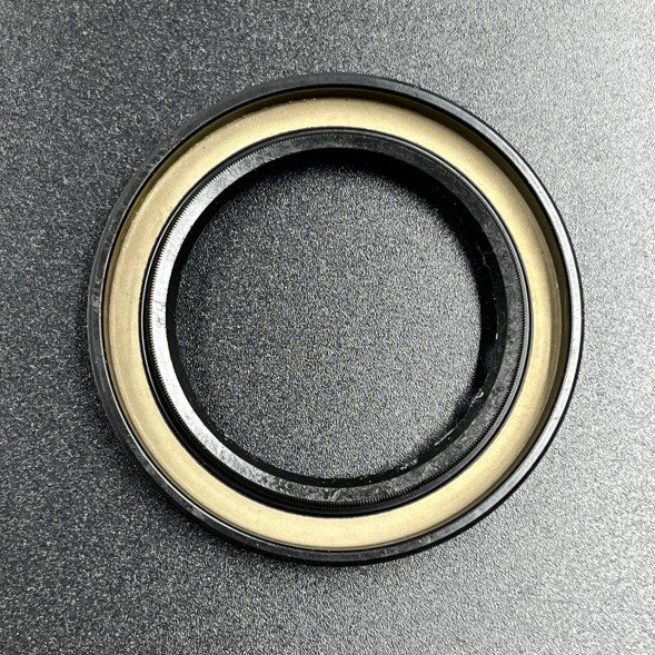 Сальник коленвала нижний Suzuki DF90-350A (09283-32044) (32x47x6) (Suzuki)