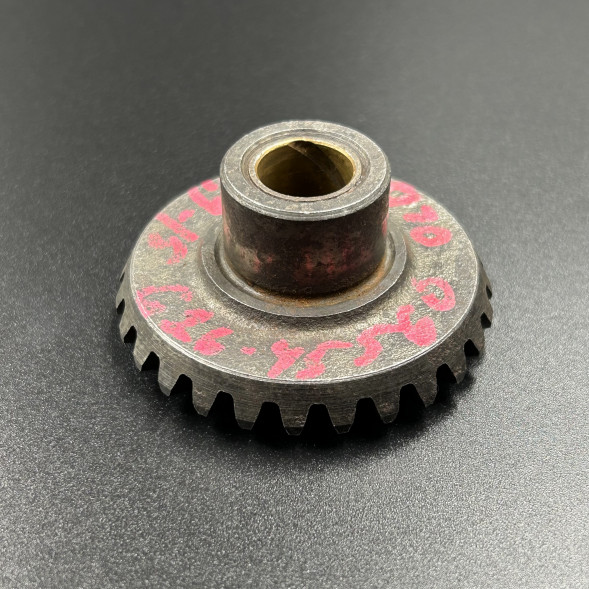 Шестерня переднего хода Yamaha 9,9-15 old (прямой зуб) уценка