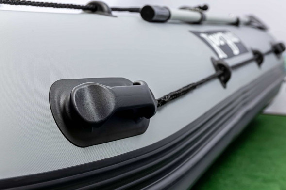 Надувная лодка ПВХ, RiverBoats RB 390 НДНД, серо-белый