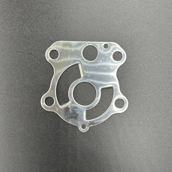 Пластина помпы охлаждения Yamaha 75-90 (KACAWA)