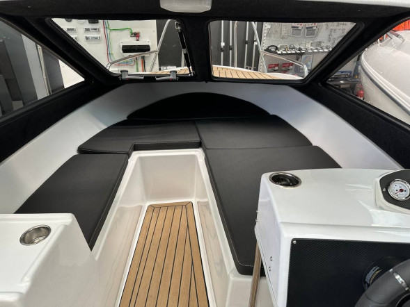 Катер Феникс 530 HT с мотором Suzuki DF90ATL