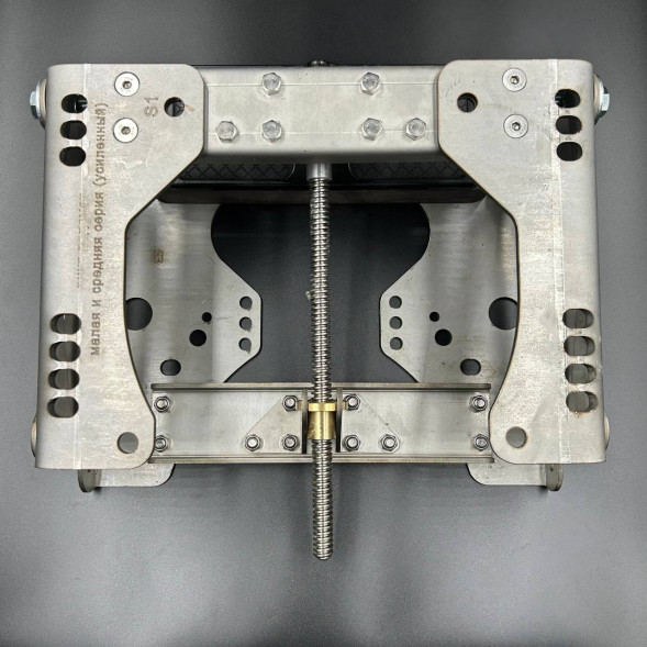 Транец регулируемый винт/водомёт (малая и средняя серия)