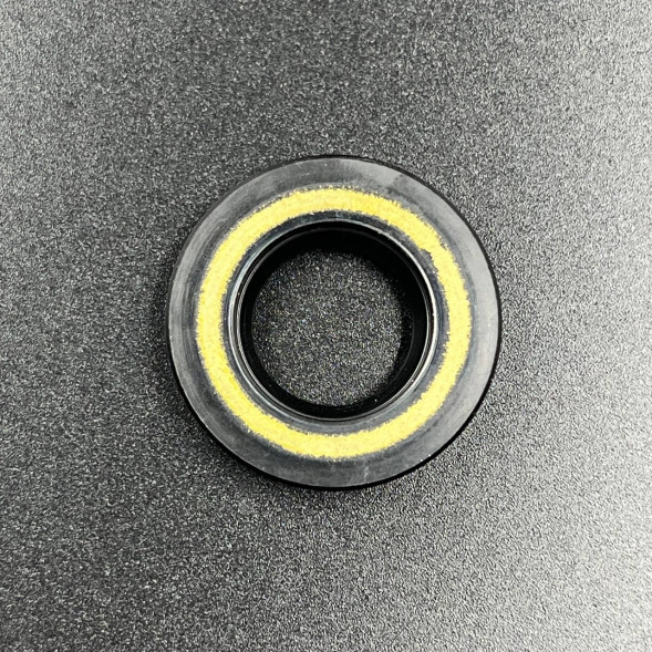 Сальник Yamaha (93104-16M01; 93104-16M04) (16x30x5) (Omax)
