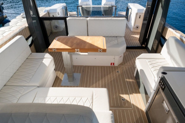 Катер Saxdor 400 GTO с моторами 2х400