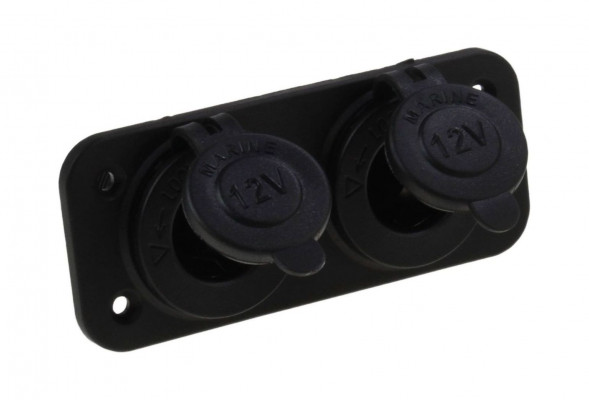 Панель с двумя разъёмами прикуривателя