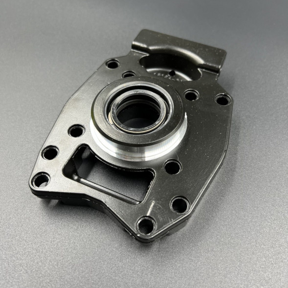 Основание помпы Honda/Mercury 75-90 (Honda)