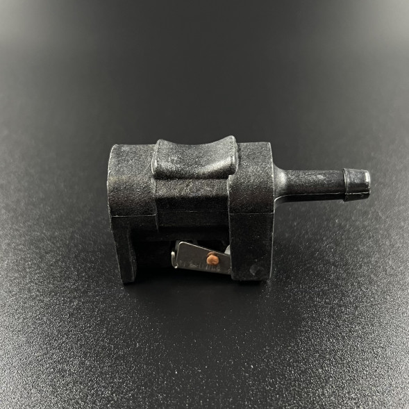 Коннектор топливный Yamaha 4-200, F4-50 (мама) (PREMARINE)
