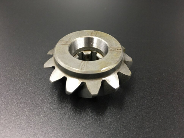 Шестерня вертикального вала (Пиньон) Yamaha 20-30 OLD (689-45551-00) (Yamaha)