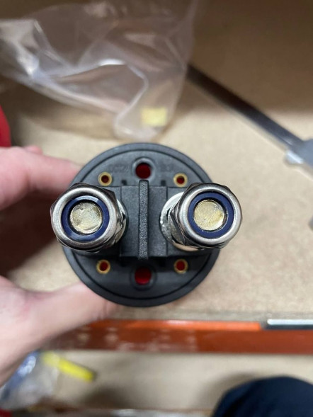 Выключатель массы Heavy Duty "OFF-ON" (1 АКБ) 180А