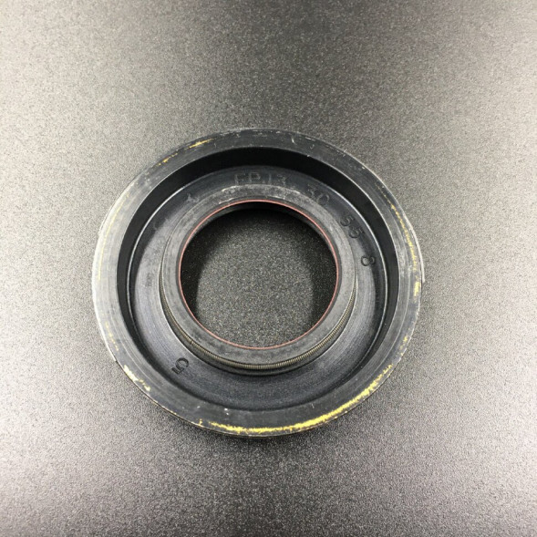 Сальник Suzuki (09283-30077) (30x55x8) (Omax)