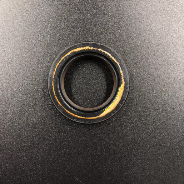 Сальник Yamaha (93102-25M48; 93102-25M44) (25x38x7) (Yamaha)