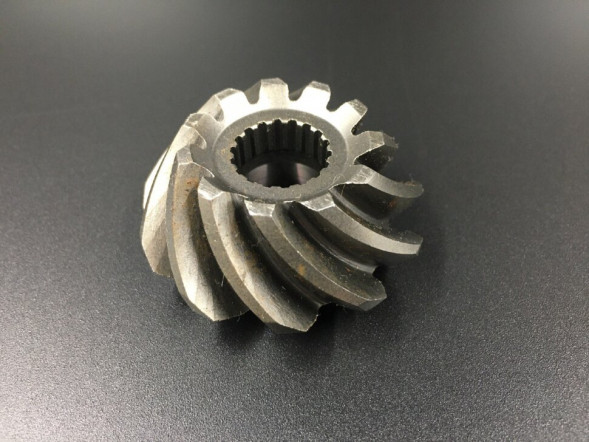 Шестерня вертикального вала (Пиньон) Suzuki DT40 (57311-94402) (Omax)