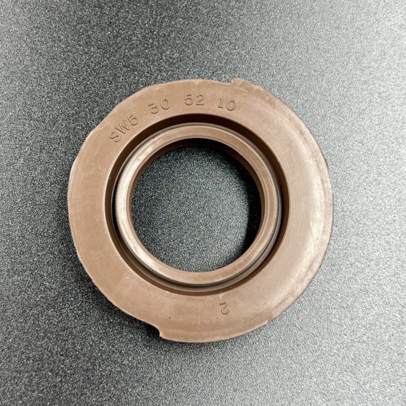 Сальник Suzuki (09289-30008; 09289-30L01) (30x52x10) (Omax)