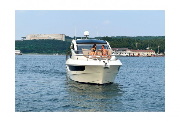 Катер Galeon 390 HTC