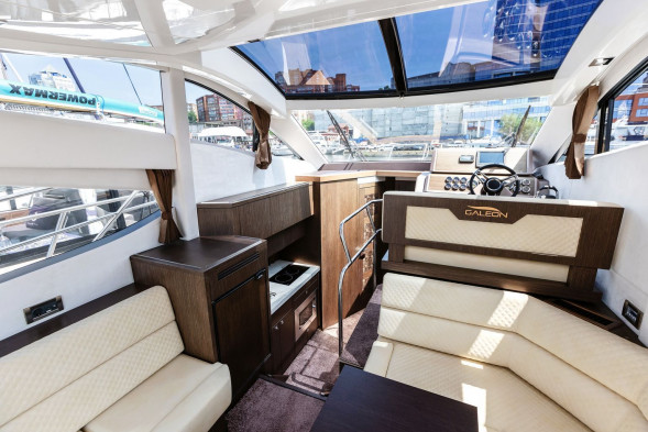 Катер Galeon 390 HTC