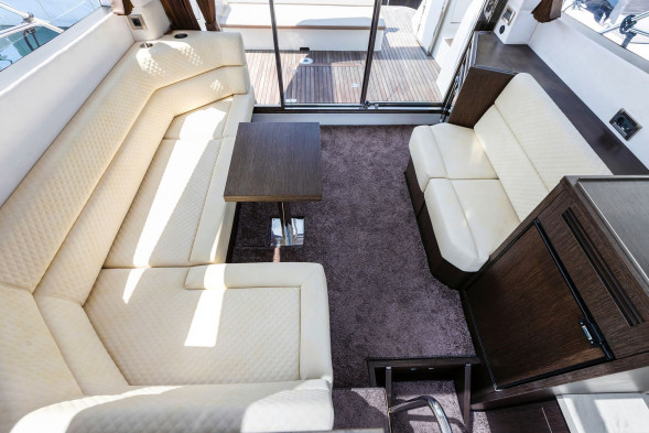 Катер Galeon 390 HTC