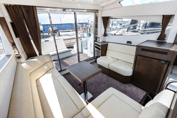 Катер Galeon 390 HTC